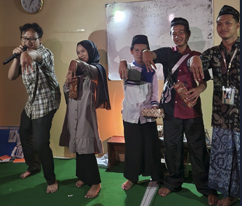 Pembagian Hadiah Madin Dewasa